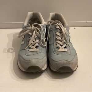 Woman Light Blue New Balance Sneakers with White Accents Size 11